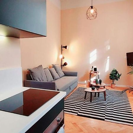 A+ Budapest Downtown Apartments Akacfa 外观 照片